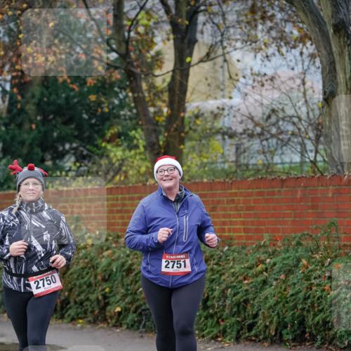 07.12.2025 - St. Pauli X-Mass-Run No. 15 Michael Burmester http://msf.ph/oto/9410845 07.12.2025 09:49:24 Laufen 2750, 2751 meine-sportfotos.de