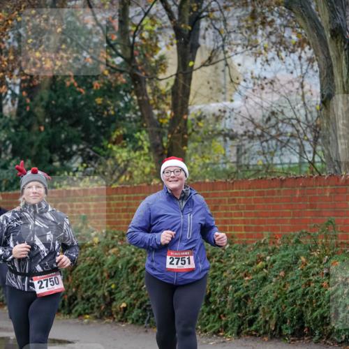 07.12.2025 - St. Pauli X-Mass-Run No. 15 Michael Burmester http://msf.ph/oto/9410848 07.12.2025 09:49:24 Laufen 2750, 2751 meine-sportfotos.de