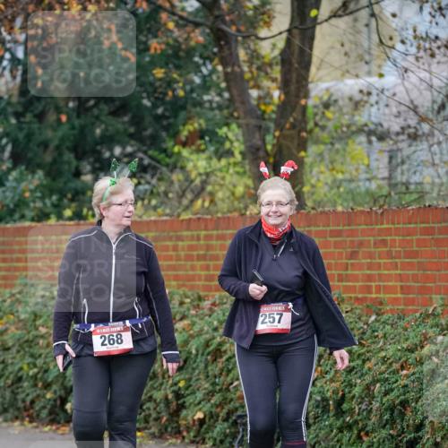 07.12.2025 - St. Pauli X-Mass-Run No. 15 Michael Burmester http://msf.ph/oto/9410857 07.12.2025 09:49:28 Laufen 268, 5, 257 meine-sportfotos.de