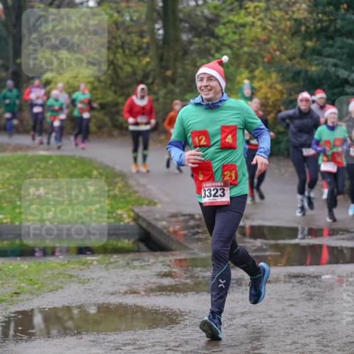 07.12.2025 - St. Pauli X-Mass-Run No. 15 Michael Burmester http://msf.ph/oto/9410866 07.12.2025 11:41:09 Laufen 15, 3323, 21, 3325 meine-sportfotos.de