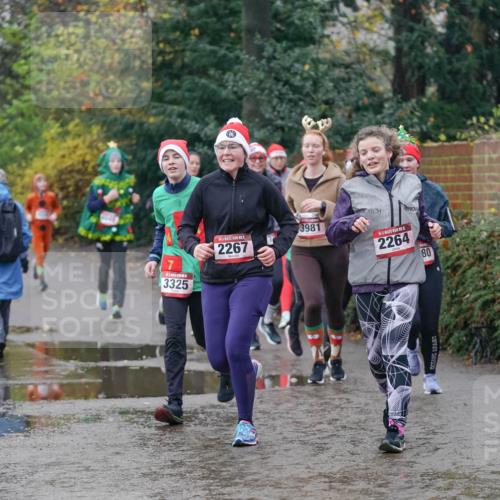 07.12.2025 - St. Pauli X-Mass-Run No. 15 Michael Burmester http://msf.ph/oto/9410887 07.12.2025 11:41:10 Laufen 3325, 2267, 3981, 25, 2264, 80 meine-sportfotos.de