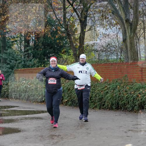07.12.2025 - St. Pauli X-Mass-Run No. 15 Michael Burmester http://msf.ph/oto/9410939 07.12.2025 09:50:18 Laufen 2944, 2945 meine-sportfotos.de