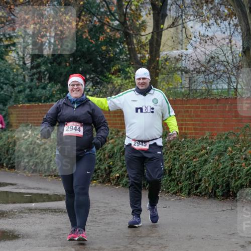 07.12.2025 - St. Pauli X-Mass-Run No. 15 Michael Burmester http://msf.ph/oto/9410948 07.12.2025 09:50:19 Laufen 2944, 2945 meine-sportfotos.de