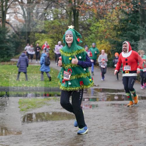 07.12.2025 - St. Pauli X-Mass-Run No. 15 Michael Burmester http://msf.ph/oto/9410967 07.12.2025 11:41:16 Laufen 4049, 4244, 4243 meine-sportfotos.de