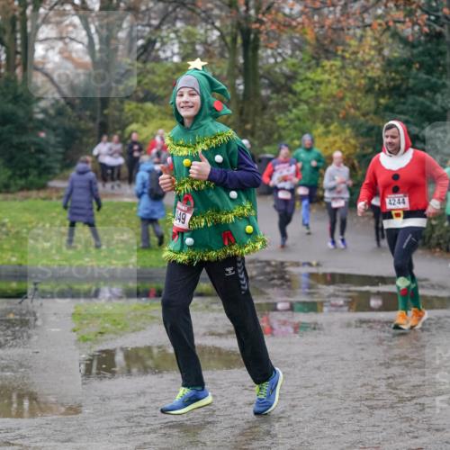 07.12.2025 - St. Pauli X-Mass-Run No. 15 Michael Burmester http://msf.ph/oto/9410970 07.12.2025 11:41:16 Laufen 049, 4244 meine-sportfotos.de