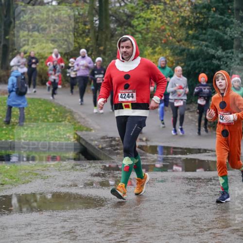 07.12.2025 - St. Pauli X-Mass-Run No. 15 Michael Burmester http://msf.ph/oto/9410976 07.12.2025 11:41:17 Laufen 4244 meine-sportfotos.de