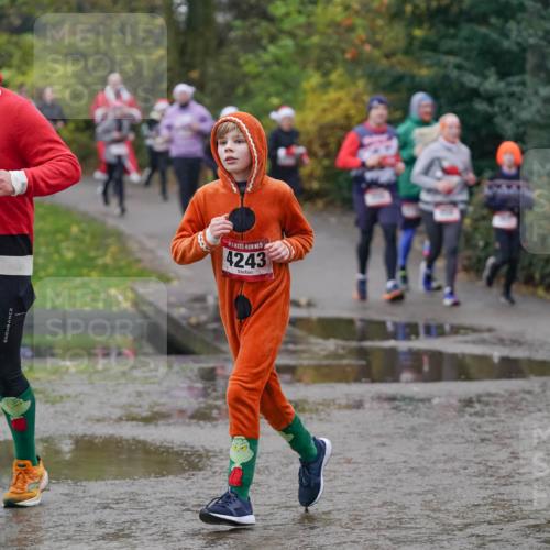 07.12.2025 - St. Pauli X-Mass-Run No. 15 Michael Burmester http://msf.ph/oto/9410988 07.12.2025 11:41:18 Laufen 15, 4244, 4243 meine-sportfotos.de