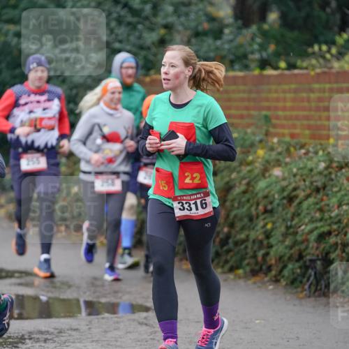 07.12.2025 - St. Pauli X-Mass-Run No. 15 Michael Burmester http://msf.ph/oto/9411003 07.12.2025 11:41:20 Laufen 19, 15, 3317, 255, 258, 5, 22, 15, 3316 meine-sportfotos.de