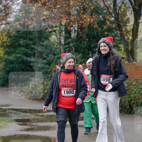 07.12.2025 - St. Pauli X-Mass-Run No. 15 Michael Burmester http://msf.ph/oto/9411010 07.12.2025 09:50:54 Laufen 15, 1900, 16, 15, 1898 meine-sportfotos.de