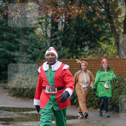 07.12.2025 - St. Pauli X-Mass-Run No. 15 Michael Burmester http://msf.ph/oto/9411016 07.12.2025 09:50:56 Laufen 15, 1636, 715 meine-sportfotos.de