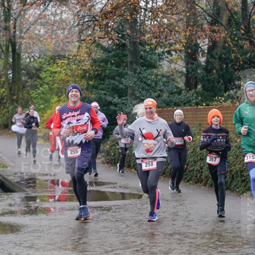 07.12.2025 - St. Pauli X-Mass-Run No. 15 Michael Burmester http://msf.ph/oto/9411018 07.12.2025 11:41:23 Laufen 255, 124, 258, 4242, 267, 3150 meine-sportfotos.de