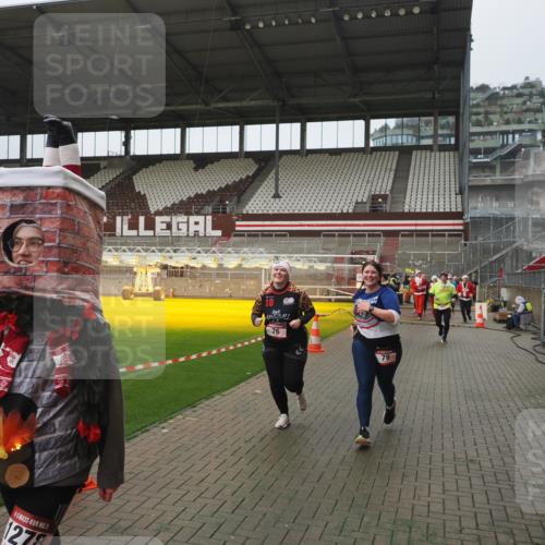 07.12.2025 - St. Pauli X-Mass-Run No. 15 Fabian Wolf http://msf.ph/oto/9411026 07.12.2025 11:12:15 Ziel 76, 79, 218, 388, 416, 597, 605, 671, 682, 695, 718, 819, 836, 839, 888, 1246, 1278 meine-sportfotos.de