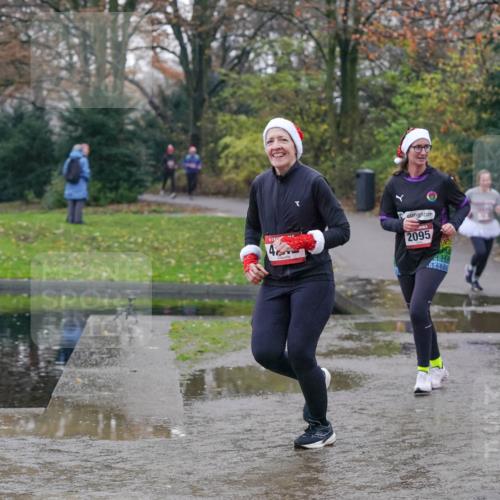 07.12.2025 - St. Pauli X-Mass-Run No. 15 Michael Burmester http://msf.ph/oto/9411062 07.12.2025 11:41:26 Laufen 42, 2095, 3803 meine-sportfotos.de