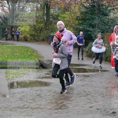 07.12.2025 - St. Pauli X-Mass-Run No. 15 Michael Burmester http://msf.ph/oto/9411074 07.12.2025 11:41:28 Laufen 2095, 124, 3, 4057 meine-sportfotos.de