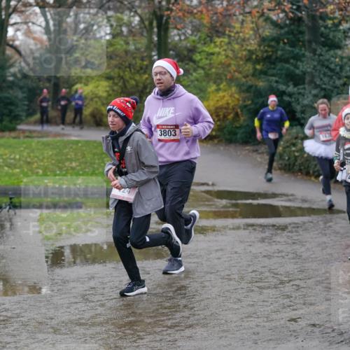 07.12.2025 - St. Pauli X-Mass-Run No. 15 Michael Burmester http://msf.ph/oto/9411083 07.12.2025 11:41:28 Laufen 3803, 405 meine-sportfotos.de