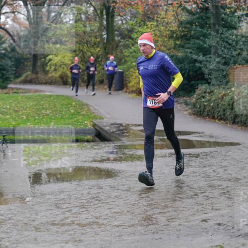 07.12.2025 - St. Pauli X-Mass-Run No. 15 Michael Burmester http://msf.ph/oto/9411131 07.12.2025 11:41:32 Laufen 54, 2018, 09, 50, 15, 115 meine-sportfotos.de
