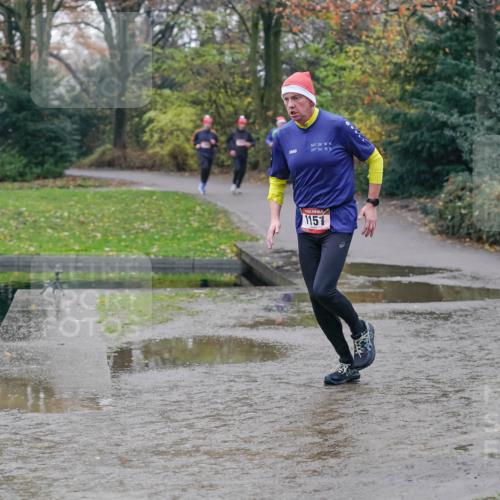 07.12.2025 - St. Pauli X-Mass-Run No. 15 Michael Burmester http://msf.ph/oto/9411137 07.12.2025 11:41:33 Laufen 54, 28, 18, 09, 50, 15, 1151 meine-sportfotos.de