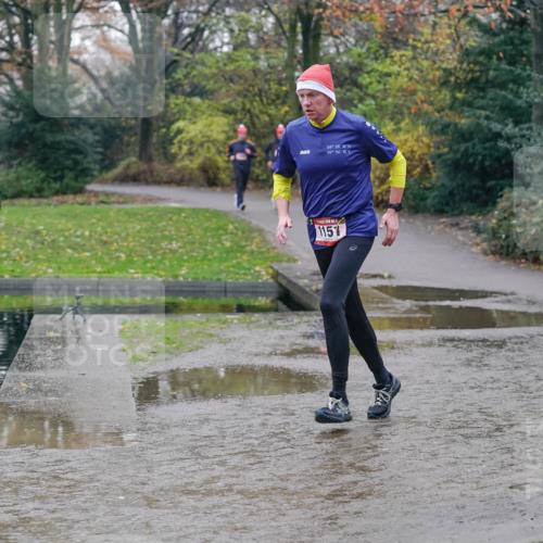07.12.2025 - St. Pauli X-Mass-Run No. 15 Michael Burmester http://msf.ph/oto/9411140 07.12.2025 11:41:33 Laufen 54, 28, 18, 09, 50, 15, 1151 meine-sportfotos.de