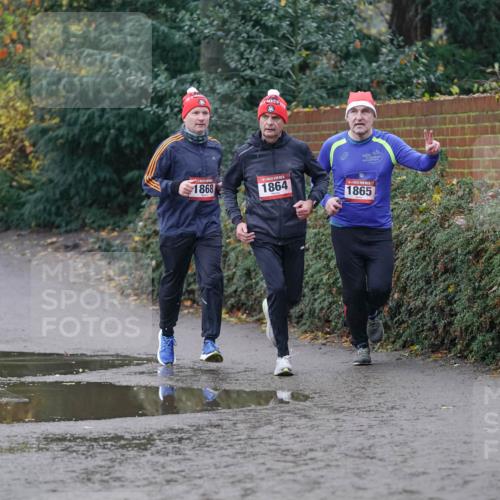 07.12.2025 - St. Pauli X-Mass-Run No. 15 Michael Burmester http://msf.ph/oto/9411153 07.12.2025 11:41:39 Laufen 1868, 1864, 1865 meine-sportfotos.de