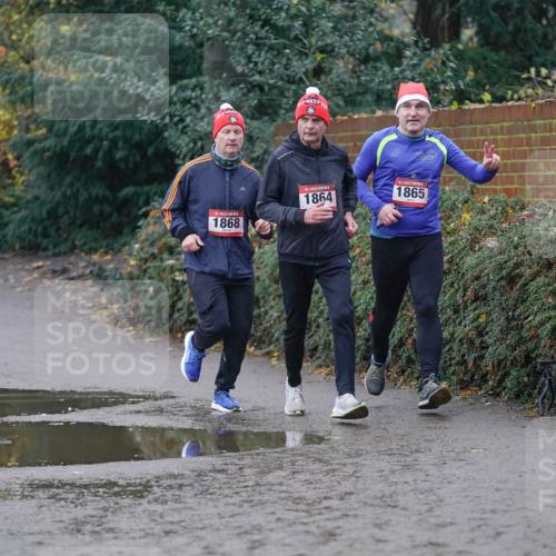 07.12.2025 - St. Pauli X-Mass-Run No. 15 Michael Burmester http://msf.ph/oto/9411159 07.12.2025 11:41:39 Laufen 12, 1868, 1864, 1865 meine-sportfotos.de