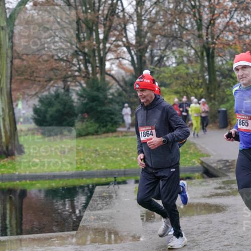07.12.2025 - St. Pauli X-Mass-Run No. 15 Michael Burmester http://msf.ph/oto/9411185 07.12.2025 11:41:43 Laufen 1864, 1865 meine-sportfotos.de