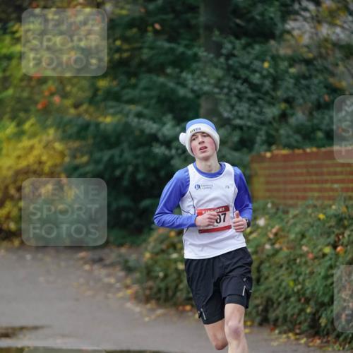 07.12.2025 - St. Pauli X-Mass-Run No. 15 Michael Burmester http://msf.ph/oto/9411186 07.12.2025 09:57:10 Laufen 15, 07 meine-sportfotos.de