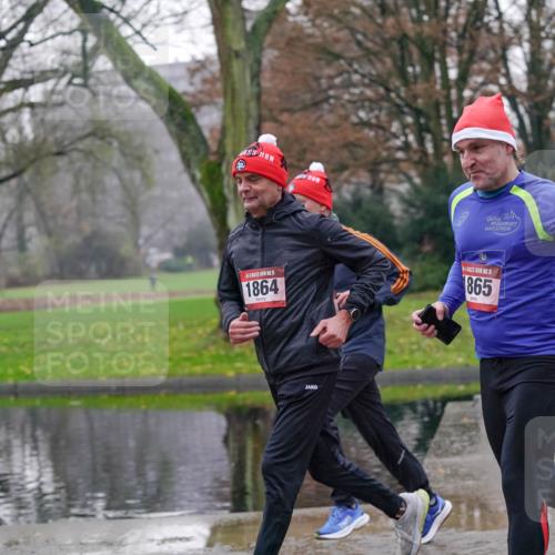 07.12.2025 - St. Pauli X-Mass-Run No. 15 Michael Burmester http://msf.ph/oto/9411188 07.12.2025 11:41:43 Laufen 5, 1864, 5, 865 meine-sportfotos.de