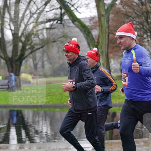 07.12.2025 - St. Pauli X-Mass-Run No. 15 Michael Burmester http://msf.ph/oto/9411194 07.12.2025 11:41:44 Laufen 865 meine-sportfotos.de