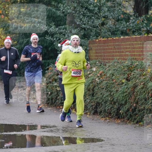07.12.2025 - St. Pauli X-Mass-Run No. 15 Michael Burmester http://msf.ph/oto/9411199 07.12.2025 11:41:49 Laufen 3385, 238, 4059 meine-sportfotos.de