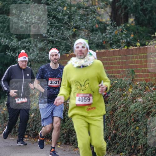 07.12.2025 - St. Pauli X-Mass-Run No. 15 Michael Burmester http://msf.ph/oto/9411208 07.12.2025 11:41:51 Laufen 5, 3385, 4374, 15, 3531, 4059 meine-sportfotos.de