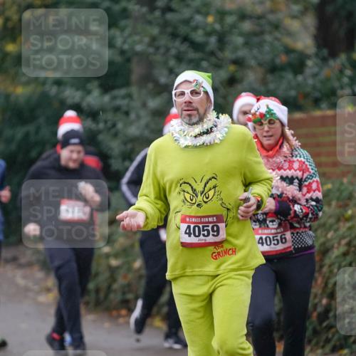 07.12.2025 - St. Pauli X-Mass-Run No. 15 Michael Burmester http://msf.ph/oto/9411214 07.12.2025 11:41:52 Laufen 4376, 15, 4059, 4056 meine-sportfotos.de