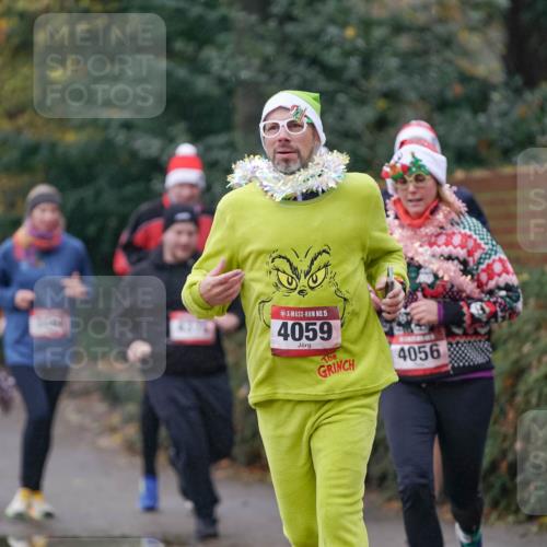 07.12.2025 - St. Pauli X-Mass-Run No. 15 Michael Burmester http://msf.ph/oto/9411219 07.12.2025 11:41:52 Laufen 15, 4059, 4056 meine-sportfotos.de