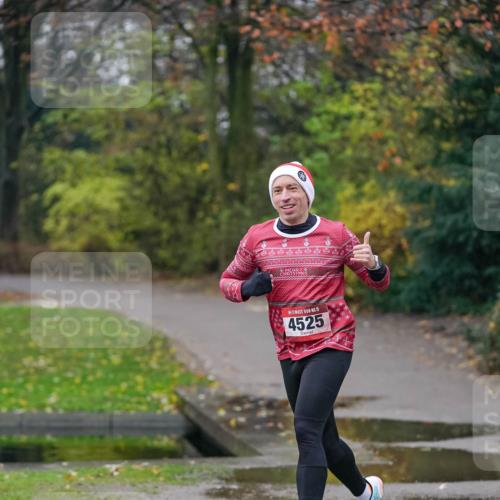 07.12.2025 - St. Pauli X-Mass-Run No. 15 Michael Burmester http://msf.ph/oto/9411241 07.12.2025 09:57:56 Laufen 15, 4525 meine-sportfotos.de