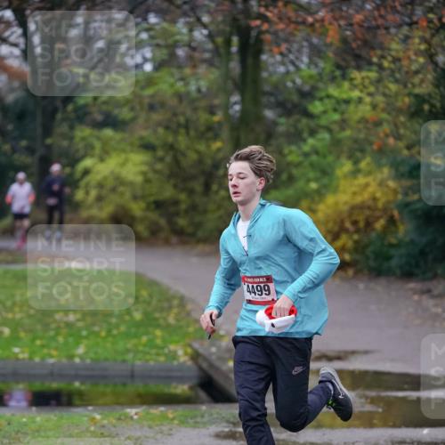 07.12.2025 - St. Pauli X-Mass-Run No. 15 Michael Burmester http://msf.ph/oto/9411268 07.12.2025 09:58:13 Laufen 15, 4499 meine-sportfotos.de