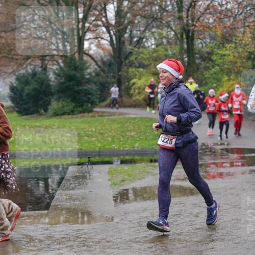 07.12.2025 - St. Pauli X-Mass-Run No. 15 Michael Burmester http://msf.ph/oto/9411290 07.12.2025 11:42:00 Laufen 1880, 1225, 3175, 3533 meine-sportfotos.de