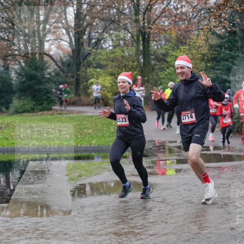07.12.2025 - St. Pauli X-Mass-Run No. 15 Michael Burmester http://msf.ph/oto/9411313 07.12.2025 11:42:02 Laufen 3533, 2714 meine-sportfotos.de