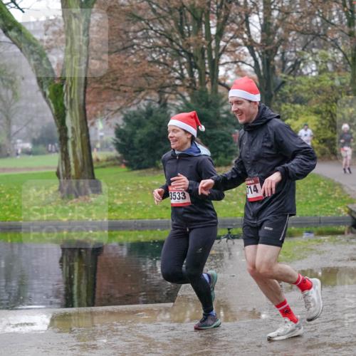 07.12.2025 - St. Pauli X-Mass-Run No. 15 Michael Burmester http://msf.ph/oto/9411319 07.12.2025 11:42:03 Laufen 3533 meine-sportfotos.de