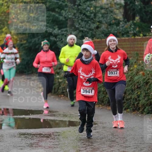 07.12.2025 - St. Pauli X-Mass-Run No. 15 Michael Burmester http://msf.ph/oto/9411331 07.12.2025 11:42:05 Laufen 15, 3941, 3937, 3943 meine-sportfotos.de