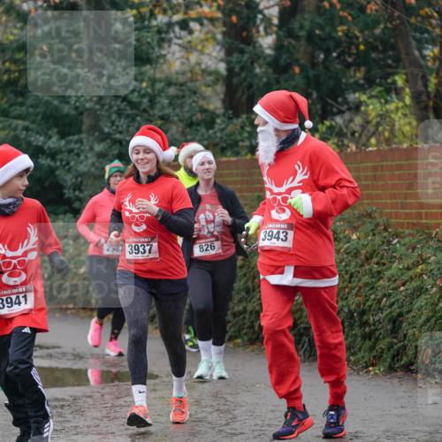07.12.2025 - St. Pauli X-Mass-Run No. 15 Michael Burmester http://msf.ph/oto/9411334 07.12.2025 11:42:06 Laufen 15, 3941, 15, 2987, 3937, 826, 5, 3943 meine-sportfotos.de