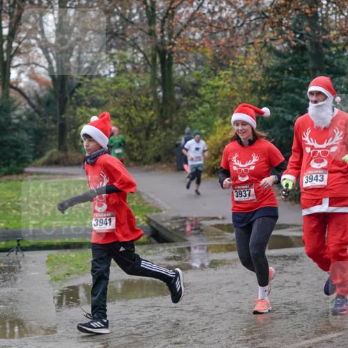 07.12.2025 - St. Pauli X-Mass-Run No. 15 Michael Burmester http://msf.ph/oto/9411343 07.12.2025 11:42:07 Laufen 3941, 3937, 3943, 826, 2991 meine-sportfotos.de