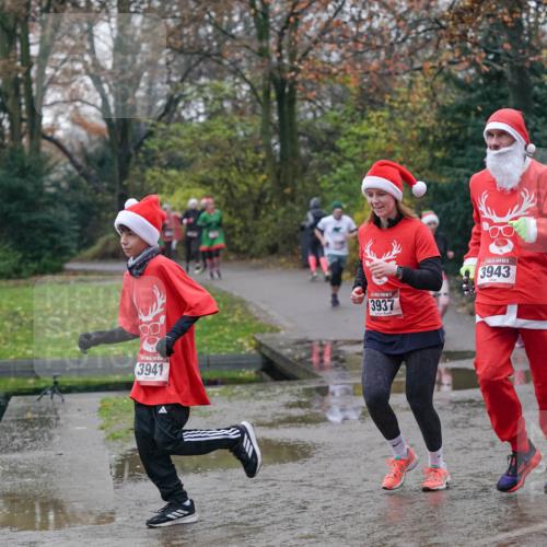 07.12.2025 - St. Pauli X-Mass-Run No. 15 Michael Burmester http://msf.ph/oto/9411346 07.12.2025 11:42:08 Laufen 3941, 3937, 15, 3943, 826, 299 meine-sportfotos.de