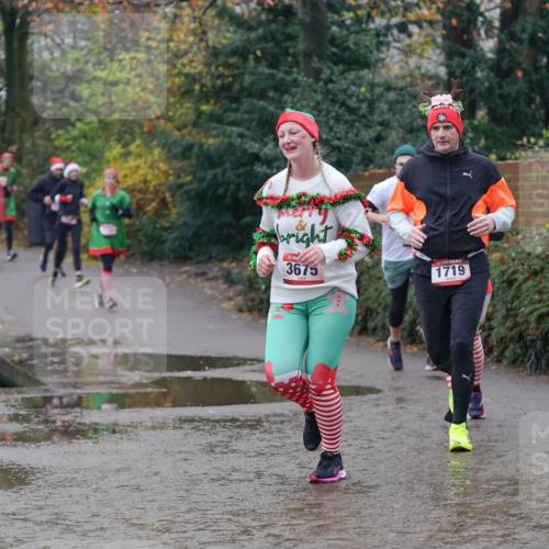 07.12.2025 - St. Pauli X-Mass-Run No. 15 Michael Burmester http://msf.ph/oto/9411384 07.12.2025 11:42:12 Laufen 3675, 1719 meine-sportfotos.de