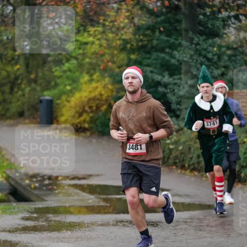 07.12.2025 - St. Pauli X-Mass-Run No. 15 Michael Burmester http://msf.ph/oto/9411386 07.12.2025 09:58:56 Laufen 3481, 3741 meine-sportfotos.de