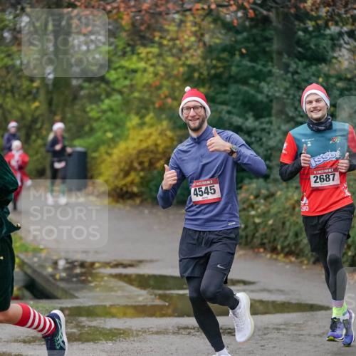 07.12.2025 - St. Pauli X-Mass-Run No. 15 Michael Burmester http://msf.ph/oto/9411400 07.12.2025 09:58:58 Laufen 15, 4545, 50, 2687 meine-sportfotos.de