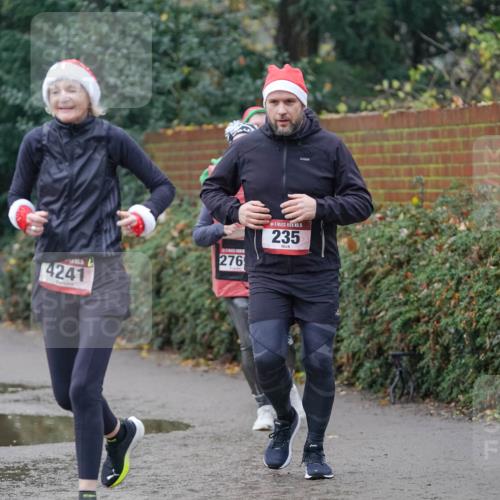 07.12.2025 - St. Pauli X-Mass-Run No. 15 Michael Burmester http://msf.ph/oto/9411437 07.12.2025 11:42:20 Laufen 4241, 276, 15, 235 meine-sportfotos.de