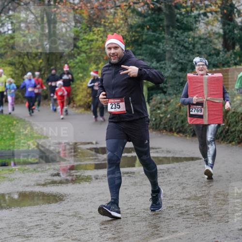 07.12.2025 - St. Pauli X-Mass-Run No. 15 Michael Burmester http://msf.ph/oto/9411446 07.12.2025 11:42:22 Laufen 15, 235, 2769, 228 meine-sportfotos.de