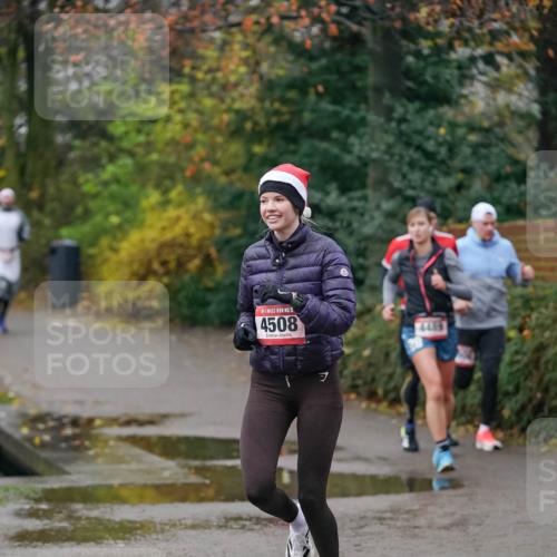 07.12.2025 - St. Pauli X-Mass-Run No. 15 Michael Burmester http://msf.ph/oto/9411453 07.12.2025 09:59:07 Laufen 15, 4508, 4489 meine-sportfotos.de