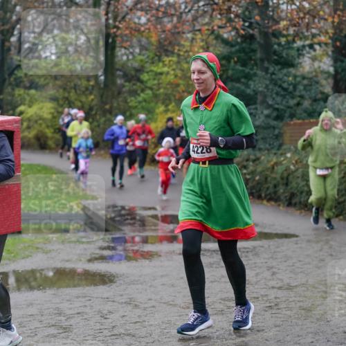 07.12.2025 - St. Pauli X-Mass-Run No. 15 Michael Burmester http://msf.ph/oto/9411479 07.12.2025 11:42:24 Laufen 2769, 4228 meine-sportfotos.de