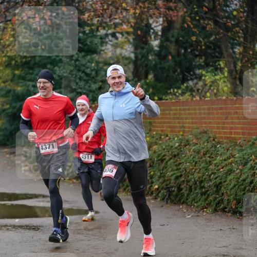 07.12.2025 - St. Pauli X-Mass-Run No. 15 Michael Burmester http://msf.ph/oto/9411480 07.12.2025 09:59:09 Laufen 4371, 4511, 06 meine-sportfotos.de