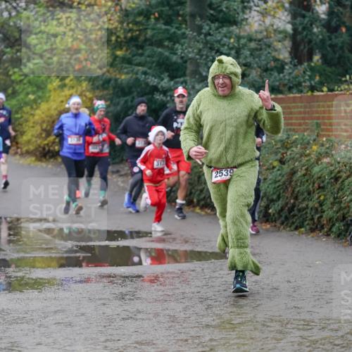07.12.2025 - St. Pauli X-Mass-Run No. 15 Michael Burmester http://msf.ph/oto/9411505 07.12.2025 11:42:26 Laufen 3138, 312, 2539 meine-sportfotos.de
